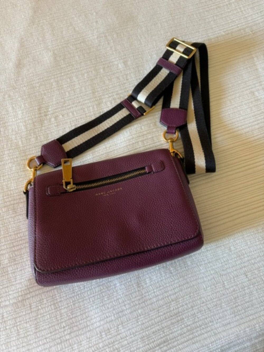 Marc Jacobs Burgundy Leather Crossbody Bag Gold Hardware Wide Stripe Strap